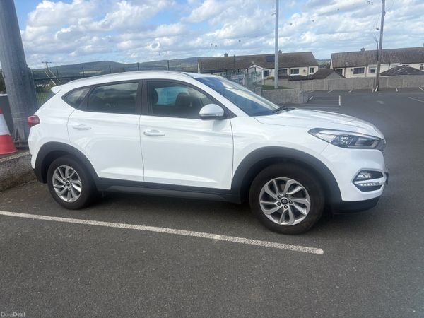 Hyundai Tucson SUV, Diesel, 2016, White