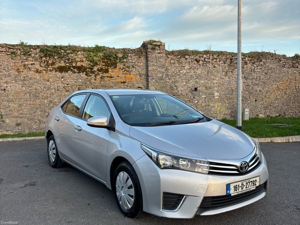 Toyota Corolla Saloon, Diesel, 2016, Silver