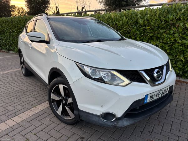 Nissan Qashqai Hatchback, Diesel, 2015, White