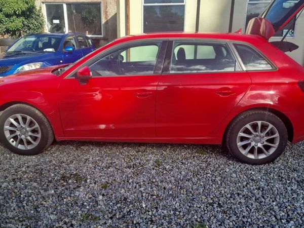 Audi A3 Hatchback, Diesel, 2014, Red