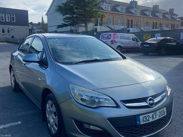Opel Astra Saloon, Petrol, 2013, Silver