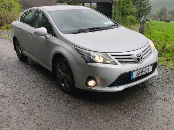 Toyota Avensis Saloon, Diesel, 2015, Silver