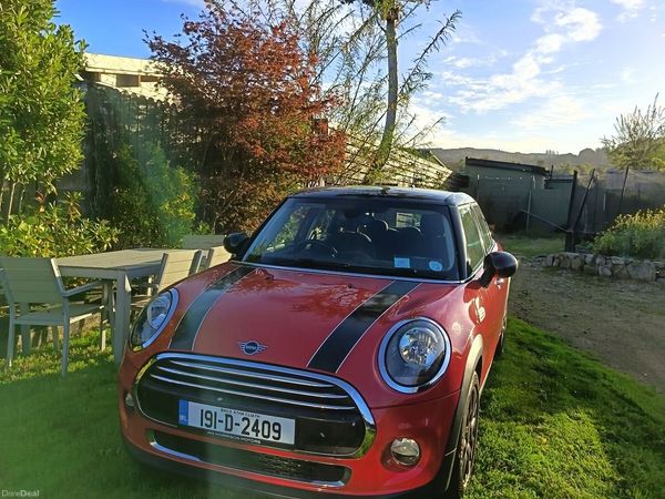 Mini Cooper Hatchback, Diesel, 2019, Red
