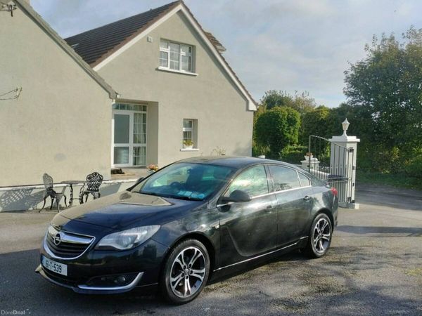 Opel Insignia Hatchback, Diesel, 2016, Black
