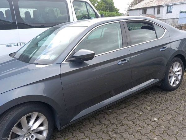 Skoda Superb Hatchback, Diesel, 2017, Grey