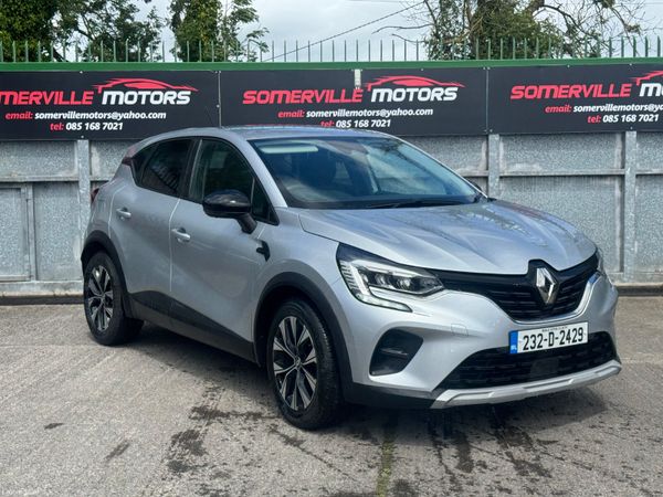 Renault Captur Hatchback, Petrol, 2023, Grey