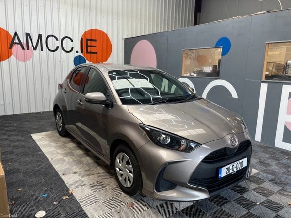 Toyota Yaris Hatchback, Petrol, 2021, Black