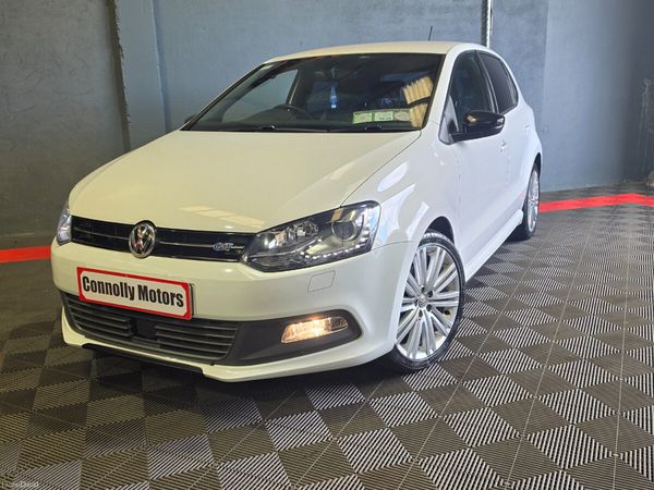 Volkswagen Polo Hatchback, Petrol, 2015, White