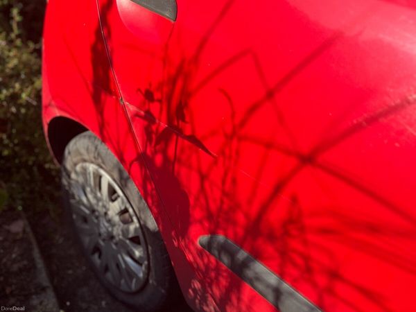 Hyundai i10 Hatchback, Petrol, 2009, Red