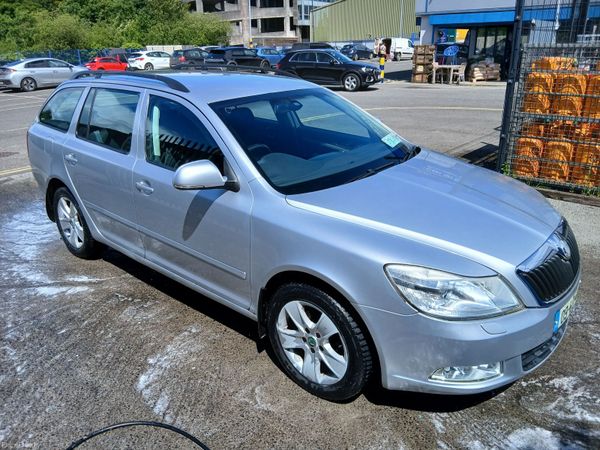 Skoda Octavia Estate, Diesel, 2009, Silver