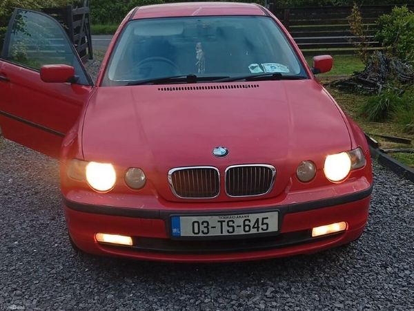 BMW 3-Series Hatchback, Petrol, 2003, Red