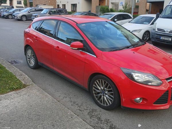 Ford Focus Hatchback, Diesel, 2012, Red