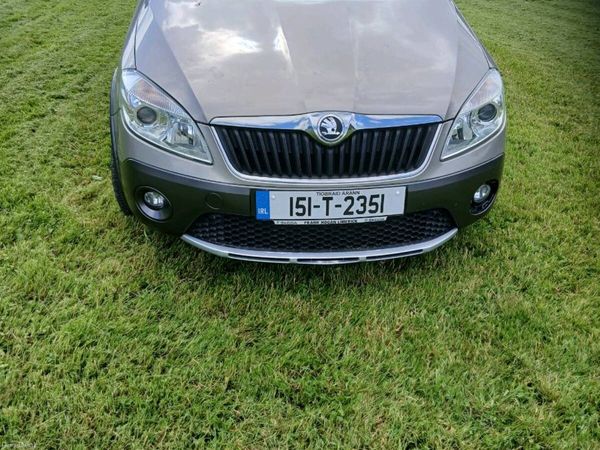 Skoda Roomster MPV, Petrol, 2015, Beige