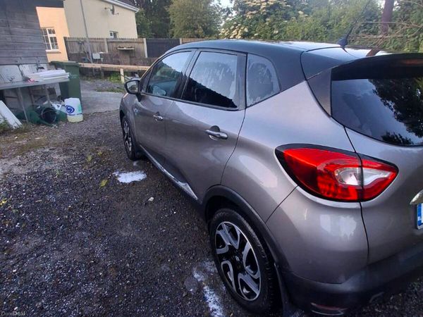 Renault Captur Hatchback, Diesel, 2015, Grey