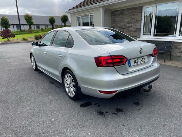Volkswagen Jetta Saloon, Diesel, 2014, Silver