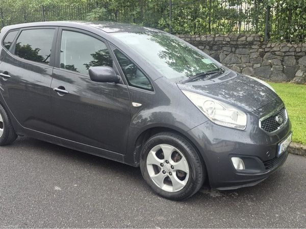 Kia Venga MPV, Diesel, 2012, Silver