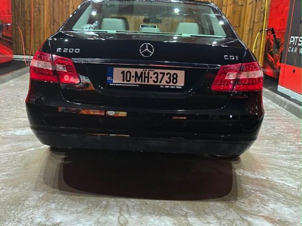 Mercedes-Benz E-Class Saloon, Diesel, 2010, Black