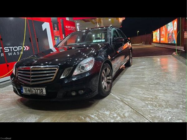 Mercedes-Benz E-Class Saloon, Diesel, 2010, Black