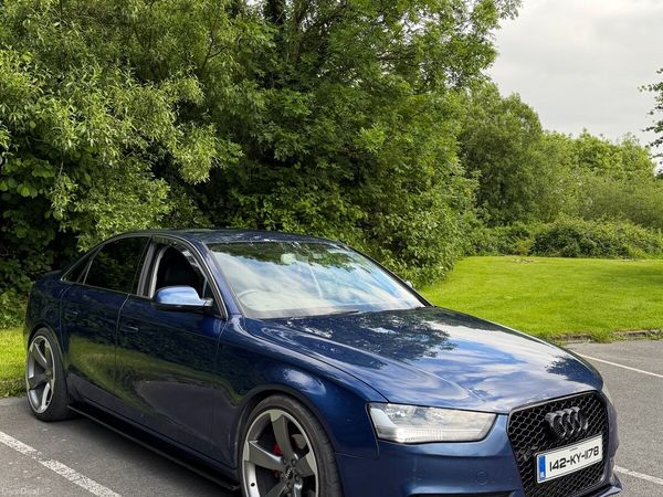 Audi A4 Saloon, Diesel, 2014, Blue