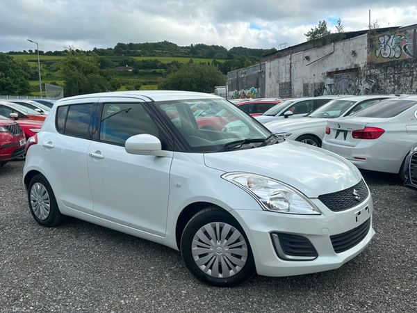 Suzuki Swift Hatchback, Petrol, 2016, White