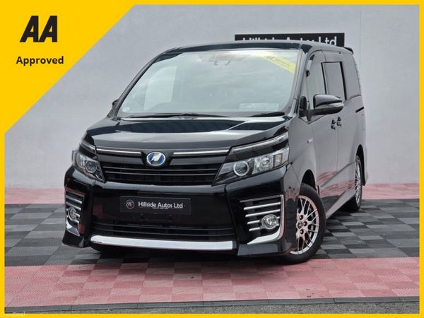 Toyota Voxy MPV, Petrol Hybrid, 2016, Black