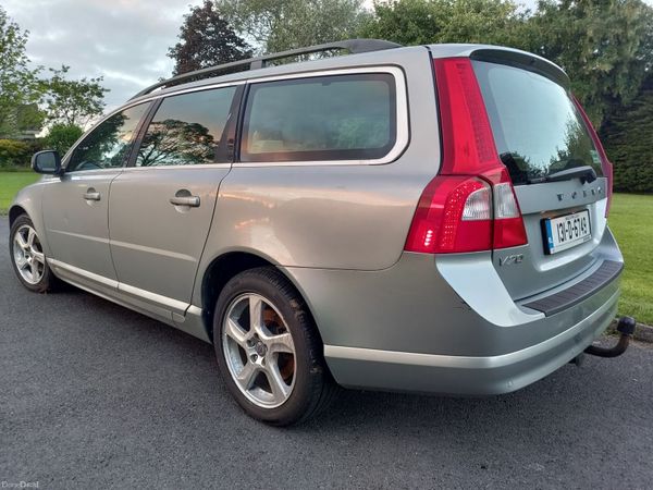 Volvo V70 Estate, Diesel, 2013, Silver