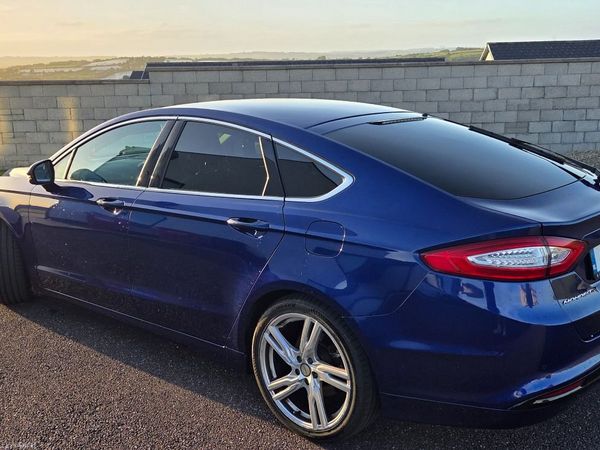 Ford Mondeo Hatchback, Diesel, 2016, Blue