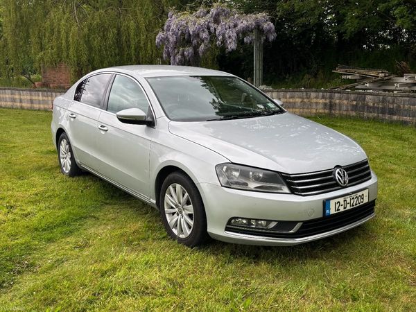 Volkswagen Passat Saloon, Diesel, 2012, Silver