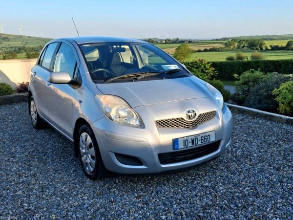 Toyota Yaris Hatchback, Petrol, 2010, Silver