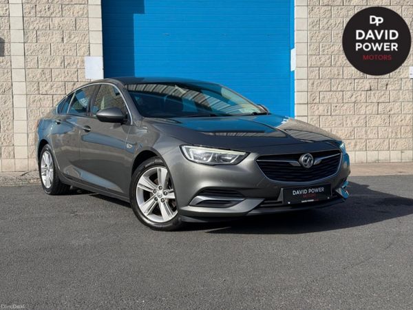 Vauxhall Insignia Hatchback, Diesel, 2018, Green