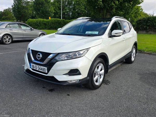 Nissan Qashqai MPV, Petrol, 2018, White