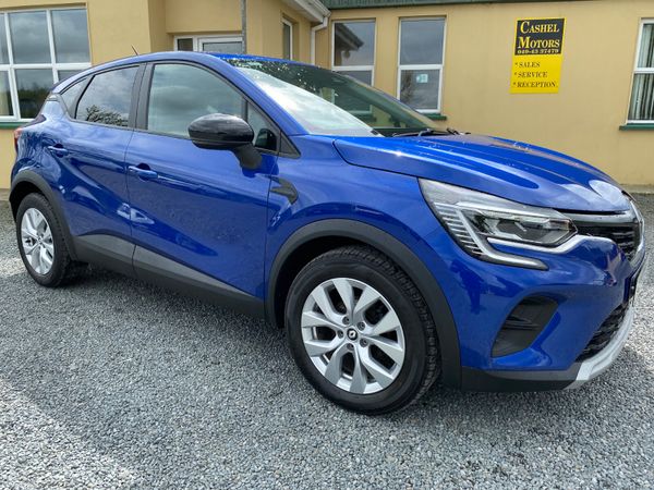 Renault Captur Hatchback, Petrol, 2022, Blue