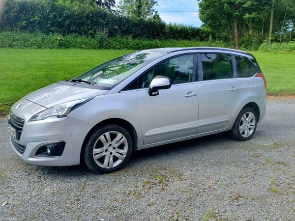 Peugeot 5008 MPV, Diesel, 2016, Grey