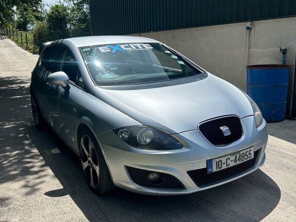 SEAT Leon Hatchback, Diesel, 2010, Silver
