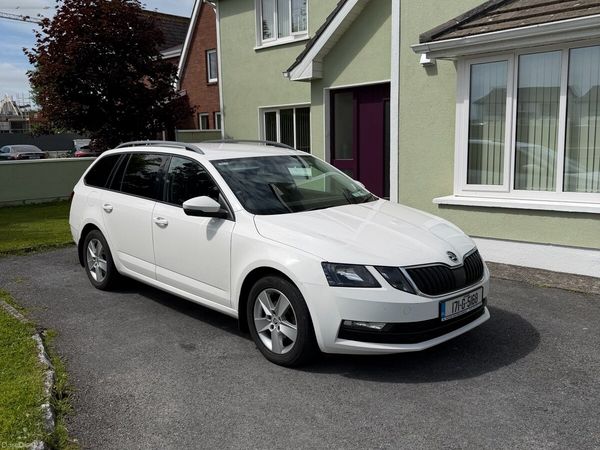 Skoda Octavia Estate, Diesel, 2017, White