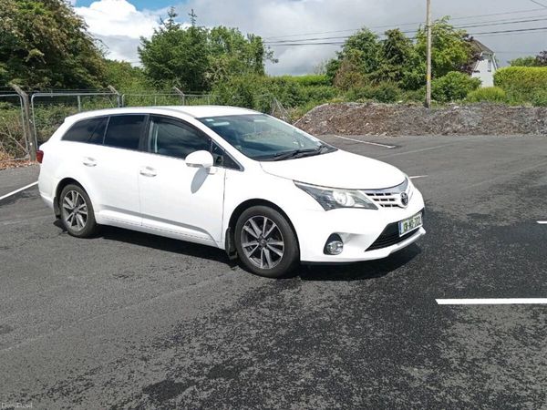 Toyota Avensis Estate, Diesel, 2013, White