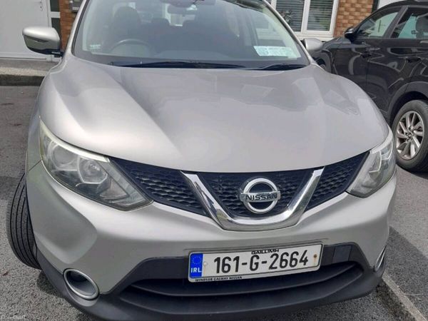Nissan Qashqai Hatchback, Diesel, 2016, Silver