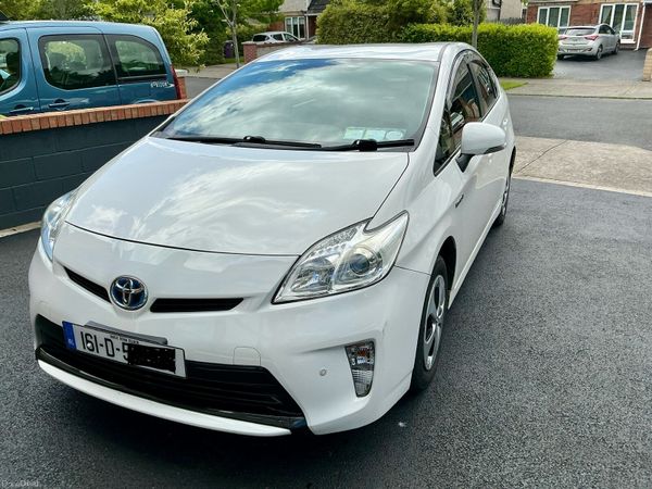 Toyota Prius Hatchback, Petrol Hybrid, 2016, White