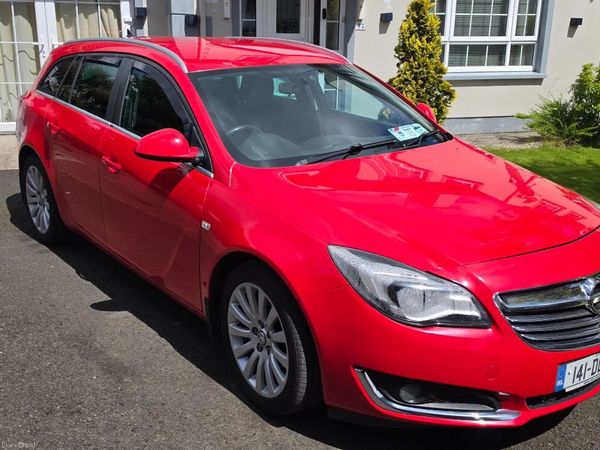 Opel Insignia Estate, Diesel, 2014, Red