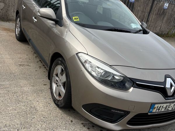 Renault Fluence Saloon, Diesel, 2014, Gold