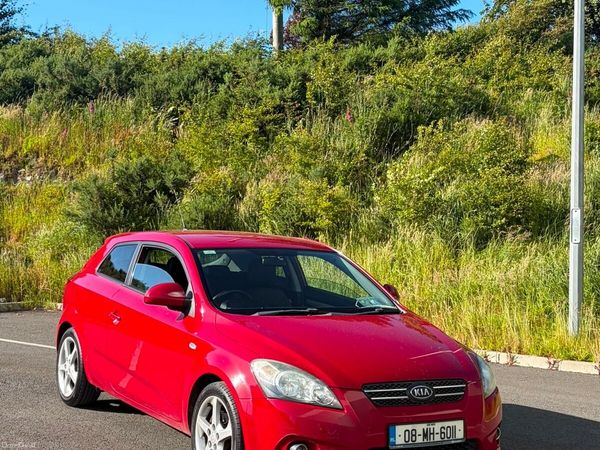 Kia Ceed Hatchback, Diesel, 2008, Red