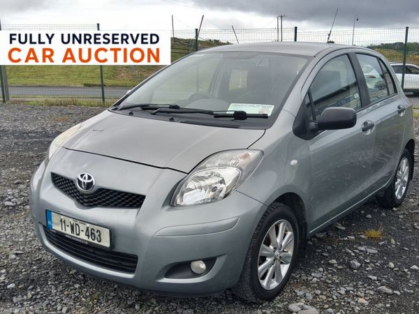 Toyota Yaris Hatchback, Petrol, 2011, Silver
