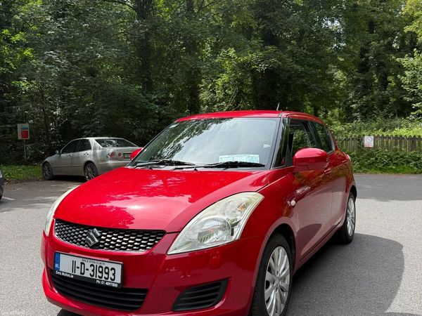 Suzuki Swift Hatchback, Petrol, 2011, Red