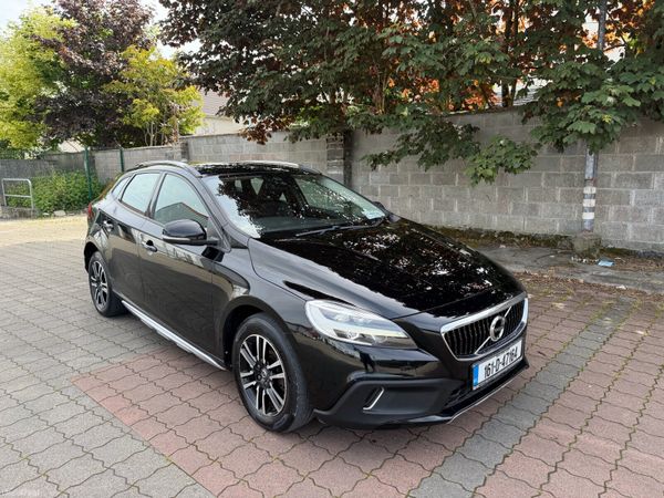 Volvo V40 Hatchback, Diesel, 2016, Black