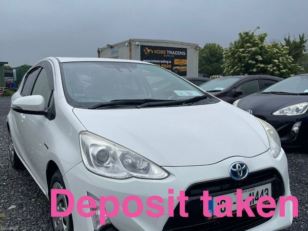 Toyota Aqua Hatchback, Petrol Hybrid, 2016, White