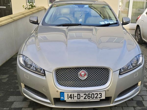 Jaguar XF Saloon, Diesel, 2014, Gold