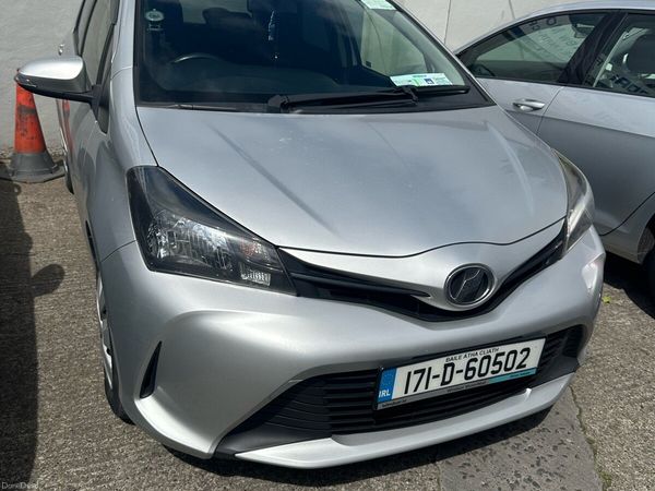 Toyota Vitz Hatchback, Petrol, 2017, Silver