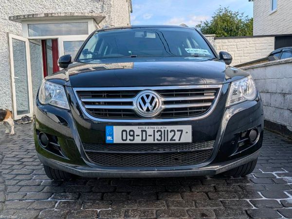 Volkswagen Tiguan SUV, Diesel, 2009, Black