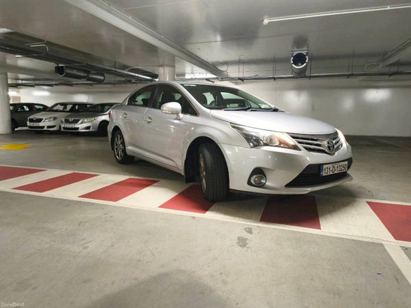 Toyota Avensis Saloon, Diesel, 2013, Silver