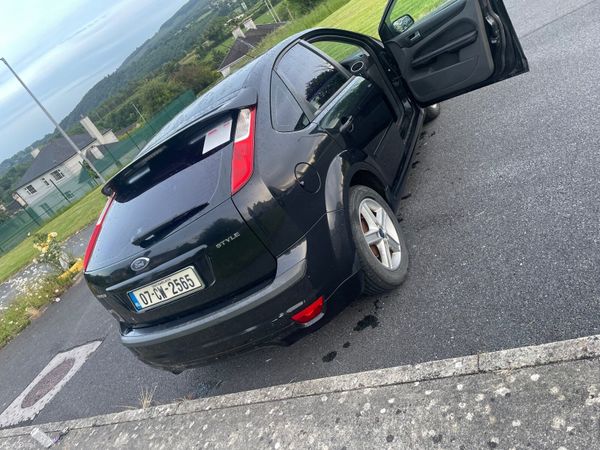 Ford Focus Hatchback, Petrol, 2007, Black